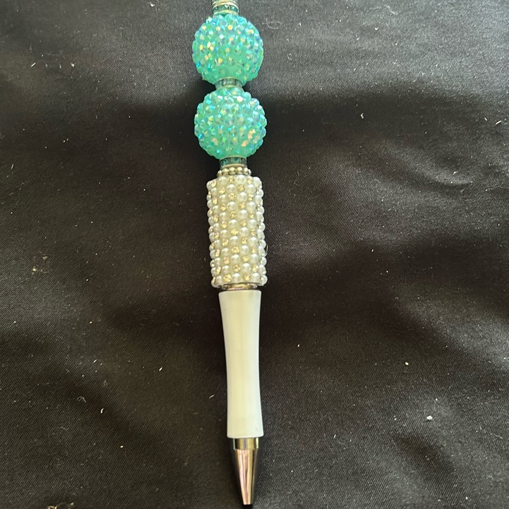 Custom Beaded Pens plus 3 refills. - Picture 3 of 6